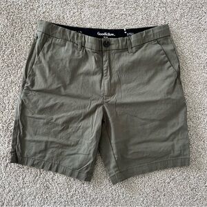 Goodfellow & Co Olive Green Flat Front tech chino Shorts